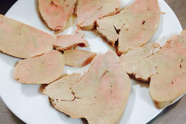 法式红酒鹅肝配芒果波特提子的做法图解1