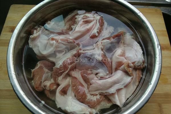 红汤肺心肉的做法图解1