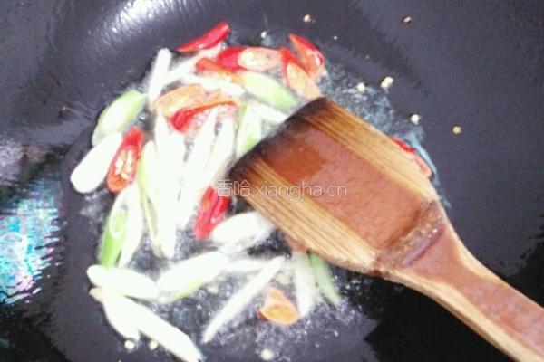 猪血炒豆腐的做法图解5