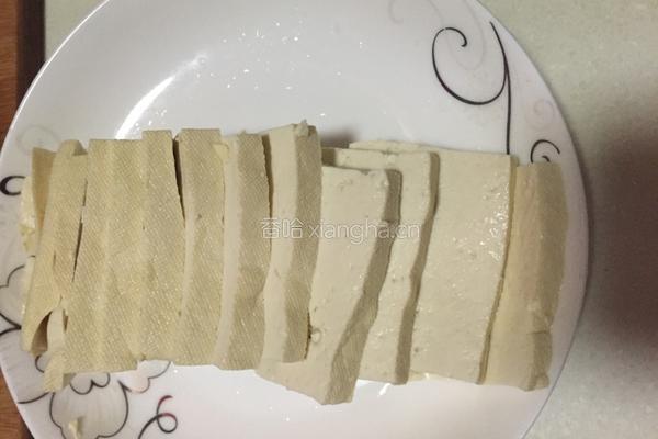 黄豆酱煎豆腐的做法图解2