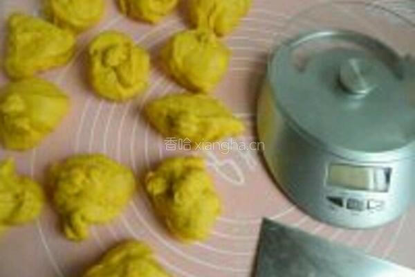 葡萄干胡萝卜面包卷的做法图解6