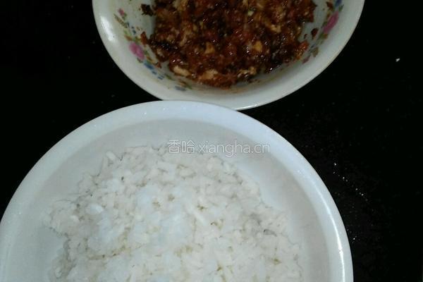 萝卜猪肉馅水饺的做法图解1