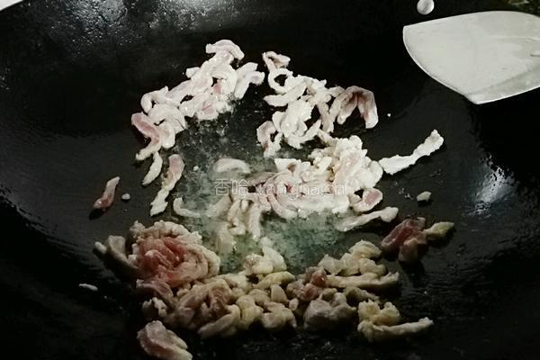 甜椒肉丝炒木耳的做法图解4