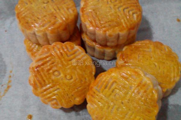 广式莲蓉月饼