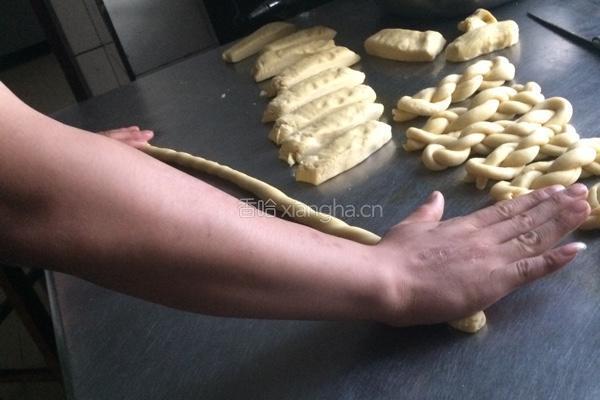 香酥麻花的做法图解4