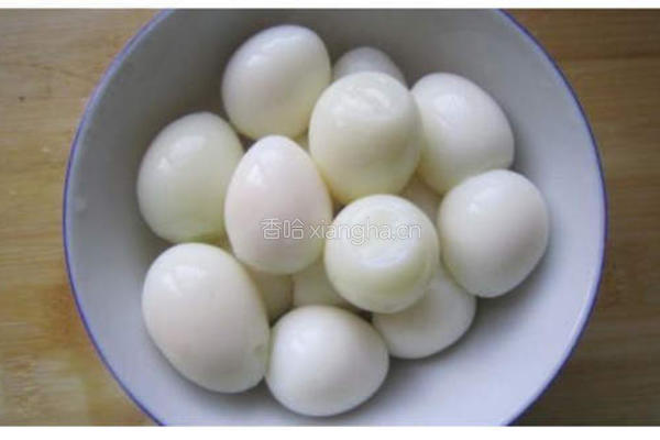 鹌鹑蛋红烧肉的做法图解3