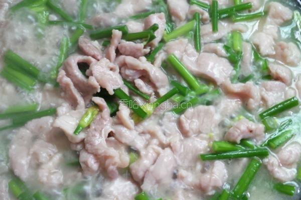 韭菜花炒猪肉的做法图解5