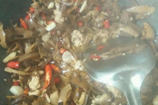 烟笋炒肉的做法图解8