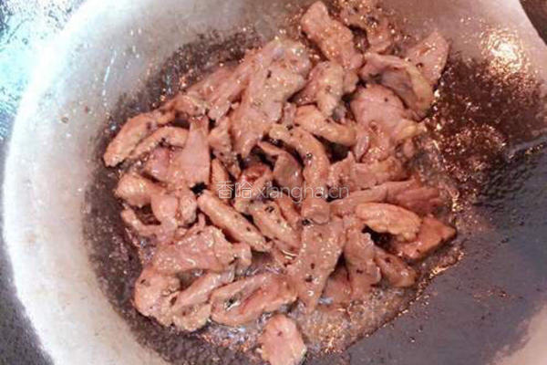 黑椒牛肉烩凉瓜的做法图解5