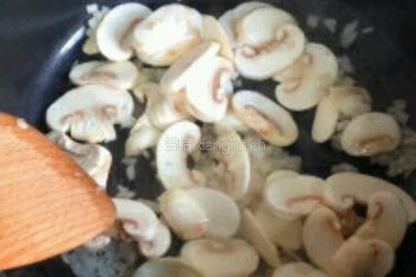 奶油蘑菇汤的做法图解5