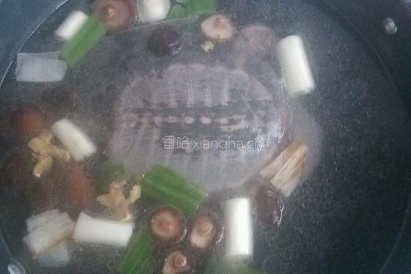 甲鱼汤的做法图解3
