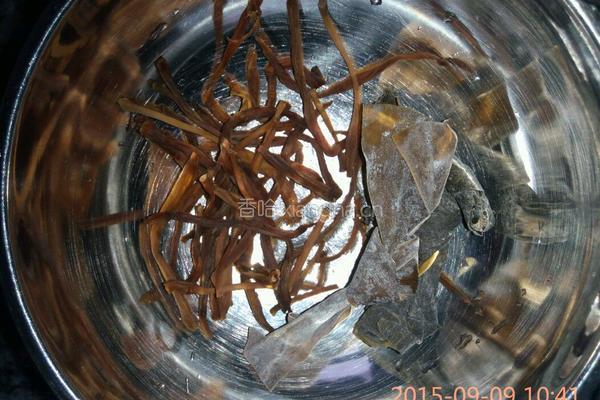 海带豆腐汤的做法图解1