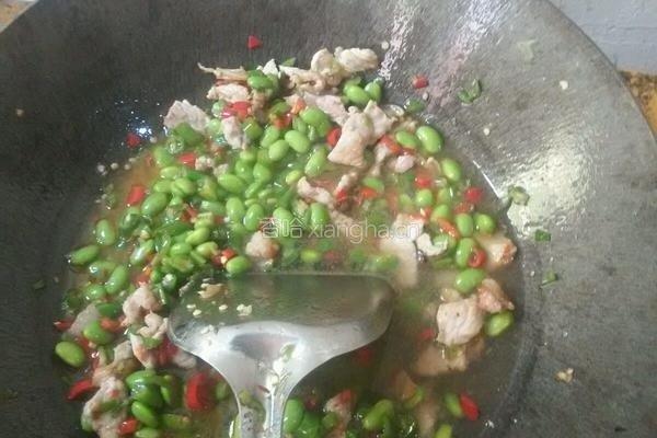 毛豆炒肉的做法图解8