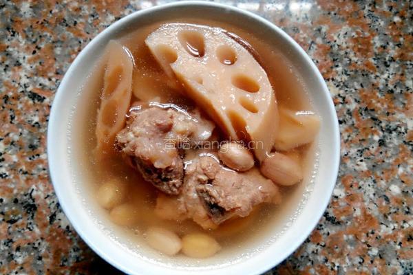 莲藕花生骨头汤的做法图解5