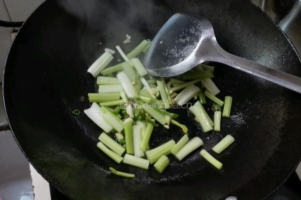 豆角土豆配芹菜的做法图解6