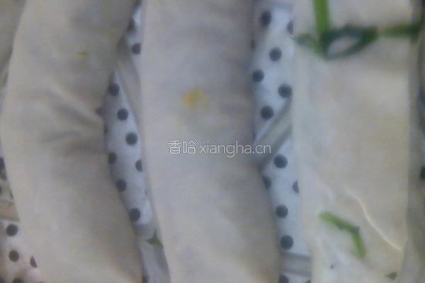 萝卜苗菜卷的做法图解3
