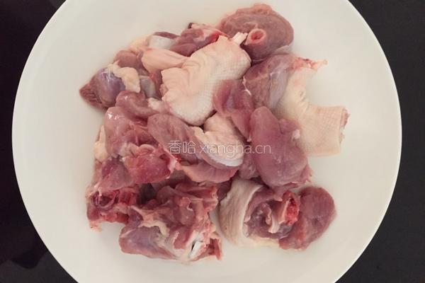 南檬鸭汤的做法图解2
