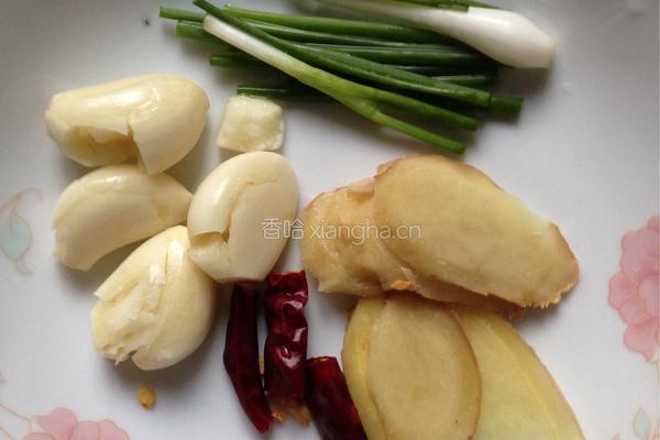 红烧鳊鱼的做法图解2