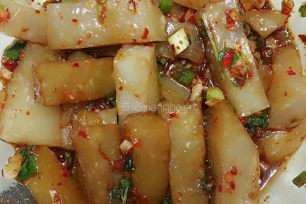 油泼皮冻的做法图解3