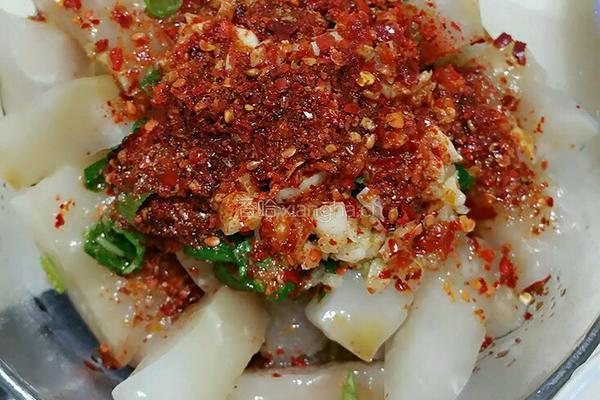 油泼皮冻的做法图解2