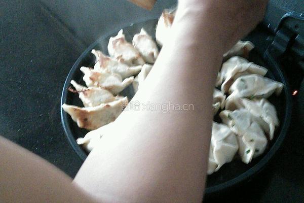 煎饺的做法图解4