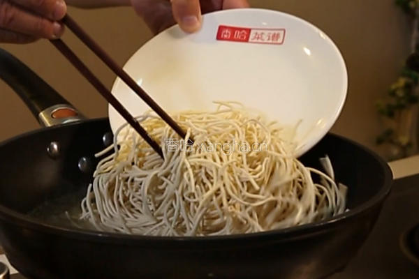 油泼面的做法图解2