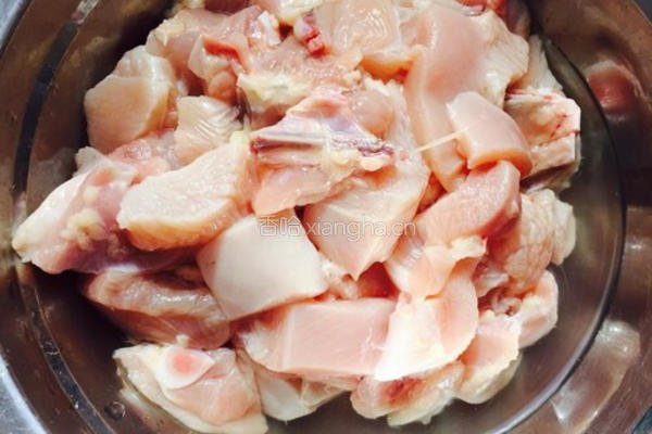 咖喱土豆鸡肉的做法图解1