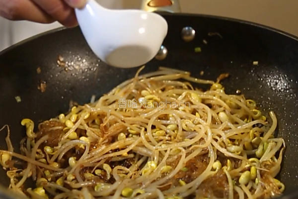 黄豆芽炒粉条的做法图解8