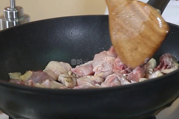 豆角炒仔鸡的做法图解4
