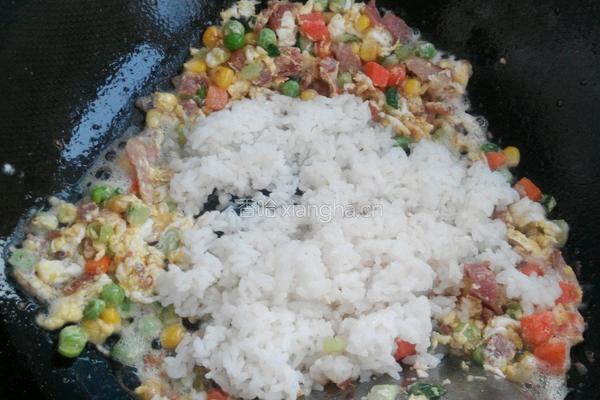 培根蛋炒饭的做法图解5