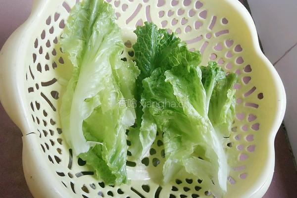 肉未豆腐黑木耳生菜汤的做法图解3