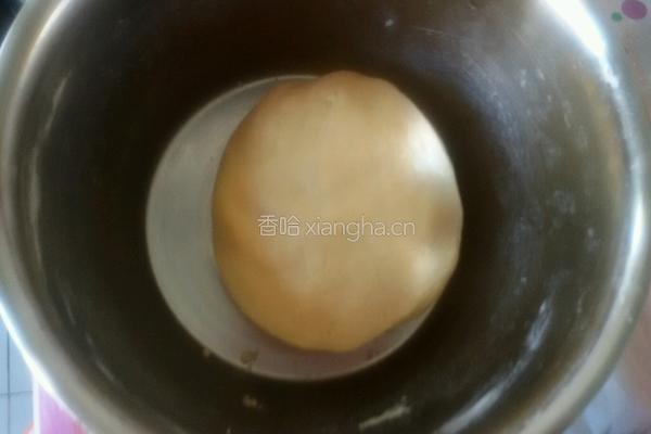莲蓉蛋黄月饼的做法图解6