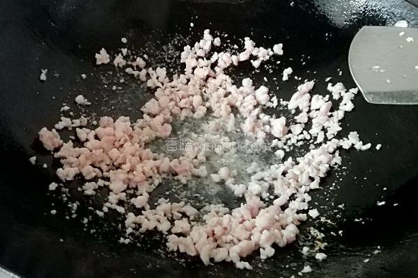 肉末胡萝卜炒豆丁的做法图解4