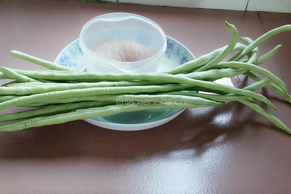 肉未豇豆丁的做法图解1