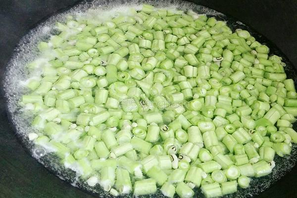 肉未豇豆丁的做法图解5