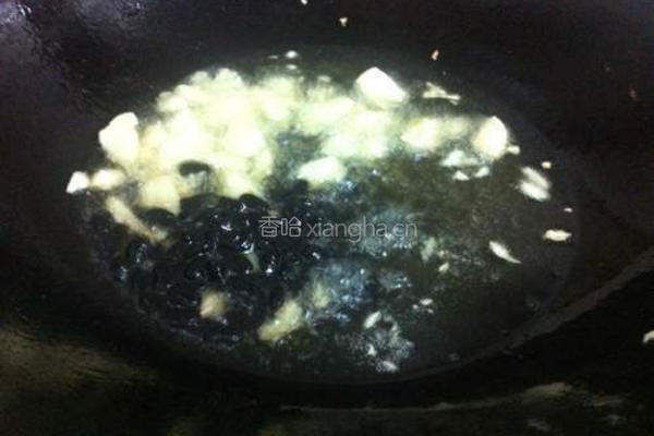 莲藕炖排骨的做法图解5