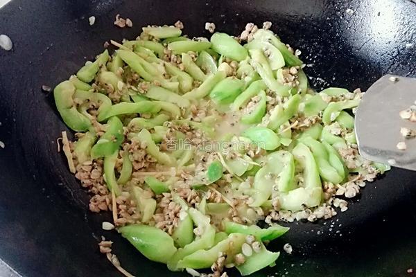 丝瓜炒蚬肉的做法图解7