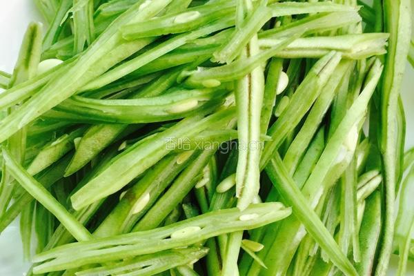 肉丝刀豆的做法图解2