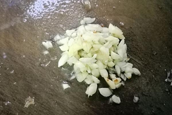 蒜蓉炒菜心的做法图解3