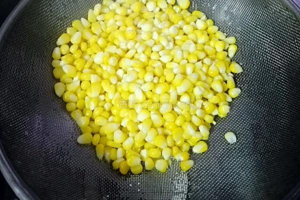 玉米火腿炒青瓜的做法图解4