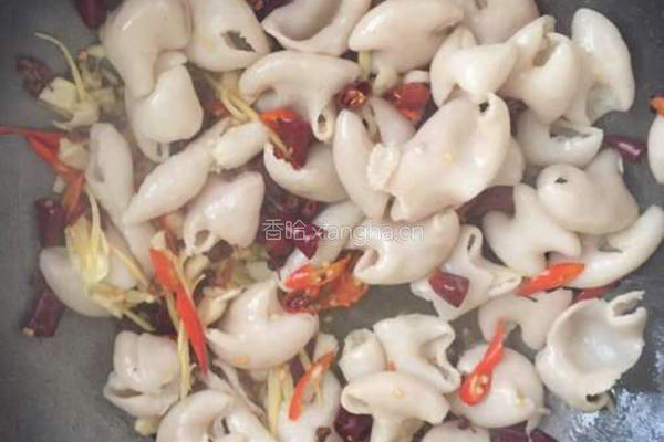 干锅肥肠的做法图解8