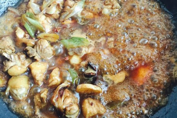 鸭腿烧香菇海带的做法图解6