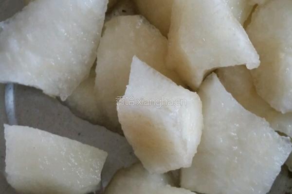 雪梨雪耳苹果汤的做法图解1