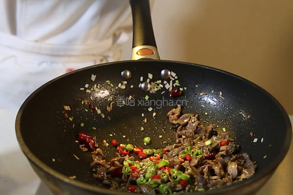 酸豆角炒鸡胗的做法图解7