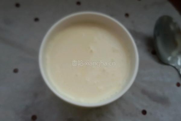 奶油布丁的做法图解1