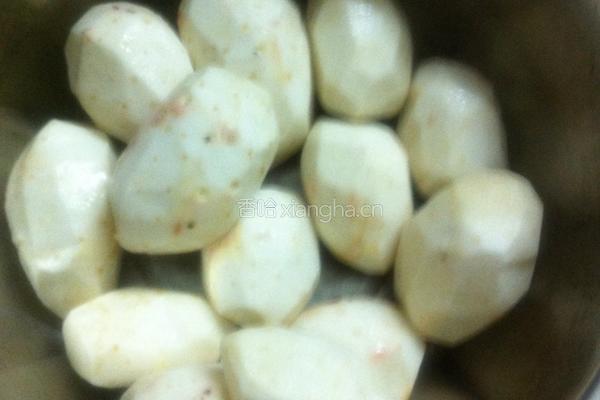 香菇芋头的做法图解1