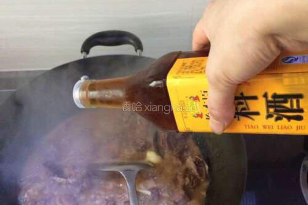 蘑芋烧鸭肉的做法图解12