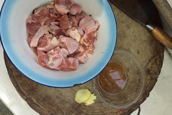 麻油香辣鸡腿的做法图解1