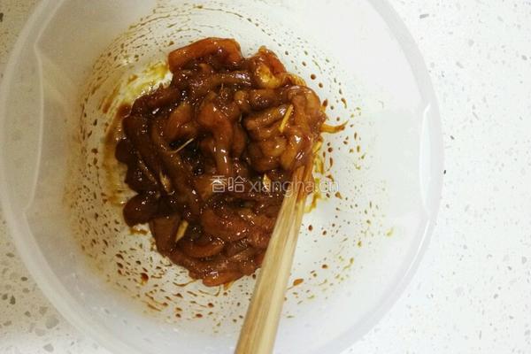 西芹炒肉的做法图解1