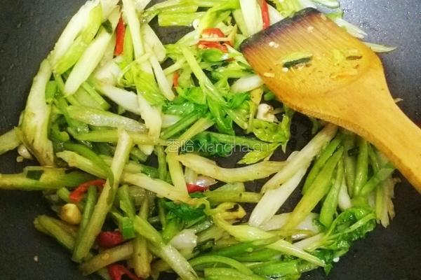 西芹炒肉的做法图解6